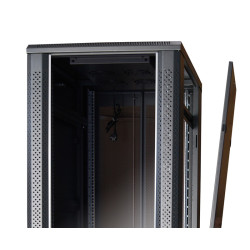 Baie serveur 12U 600x800 porte verre/4 ventil/arrière saloon nid ab.